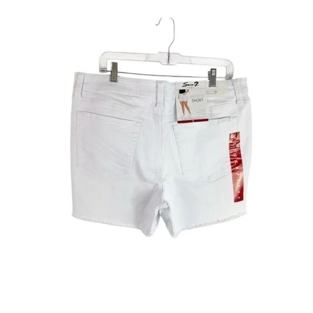 Seven7 Women's 14 Weekend Denim Shorts White NWT‎ Inseam 5: